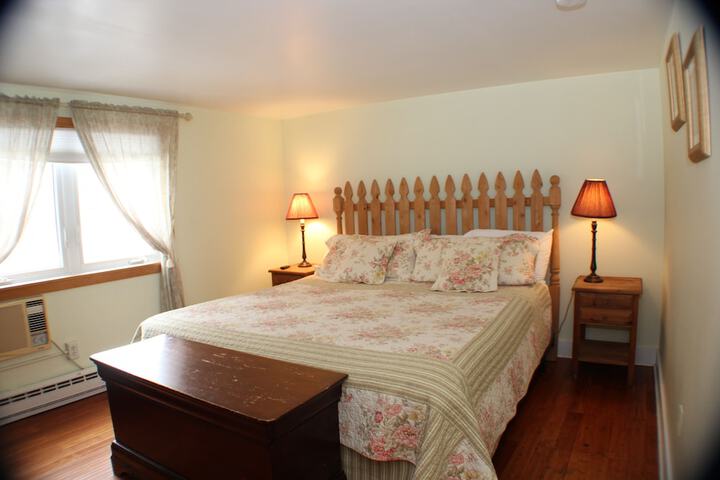 Room 17 of 36