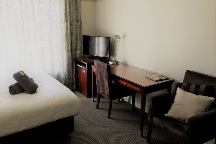 Room 13 of 25