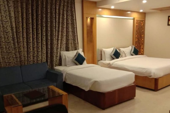 Room 9 of 30