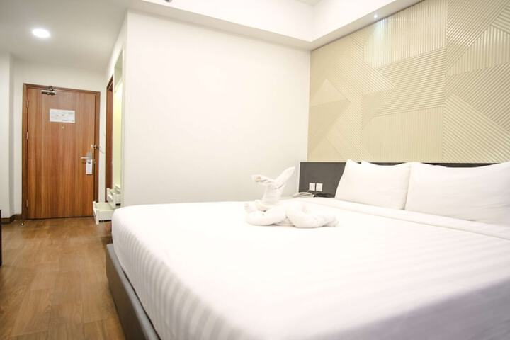 Golden Tulip Essential Makassar