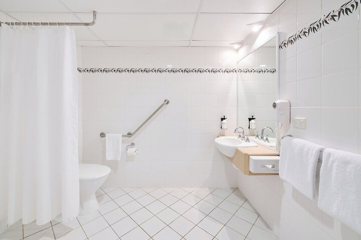 Room 15 of 25