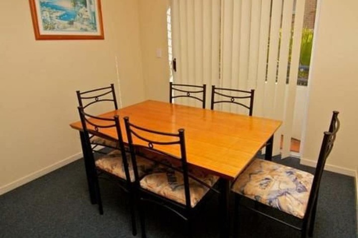 Room 6 of 42