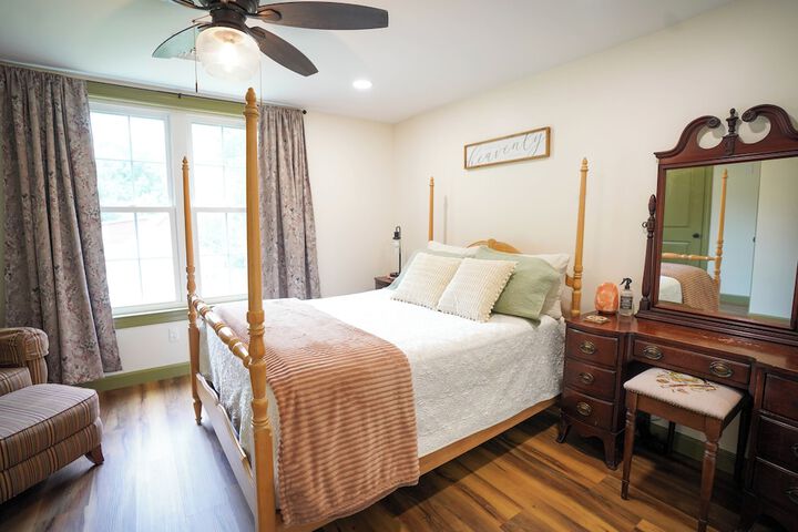 Room 46 of 230