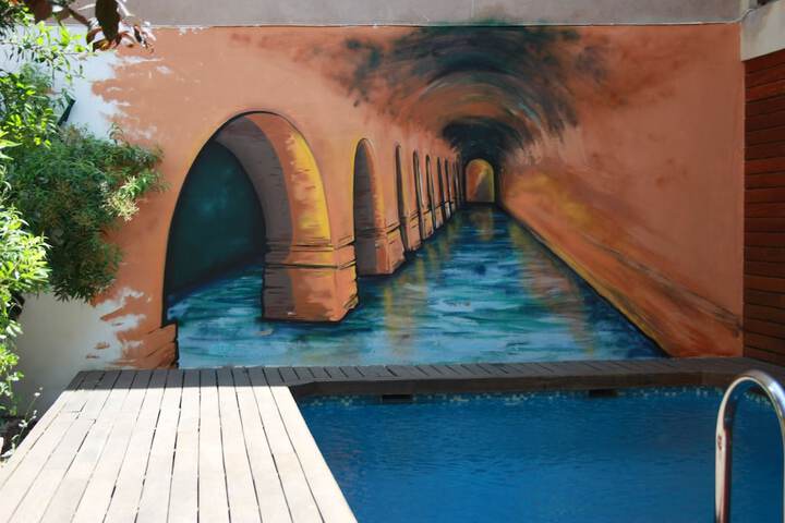Hotel Pool
