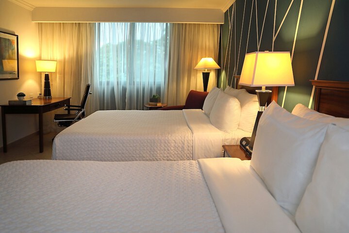 Room 7 of 107