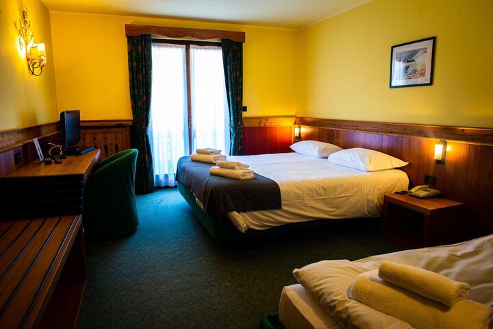 Room 17 of 48