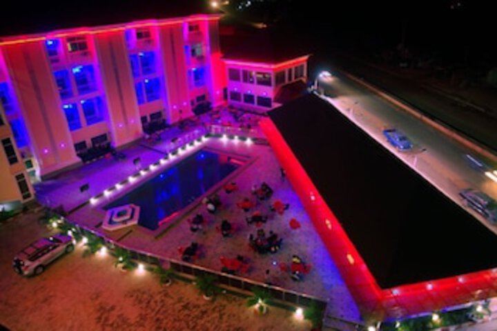 Pool 3 of 4