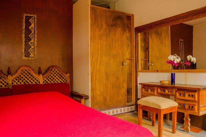 Room 10 of 33