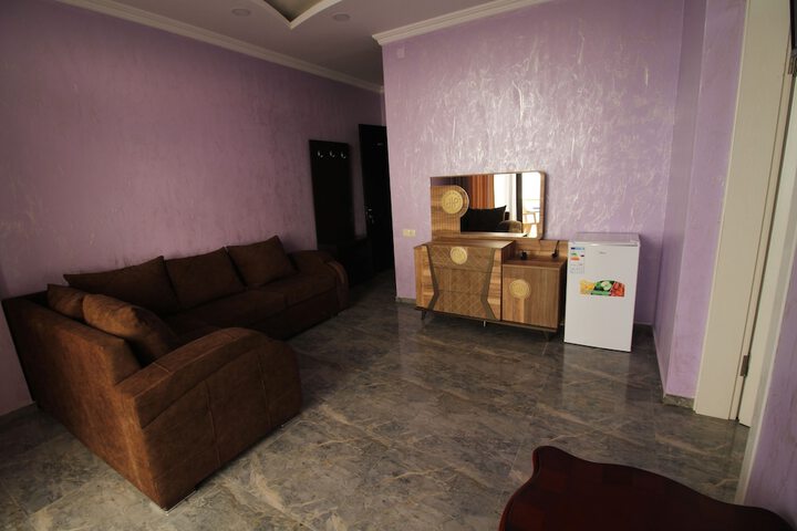 Room 5 of 35