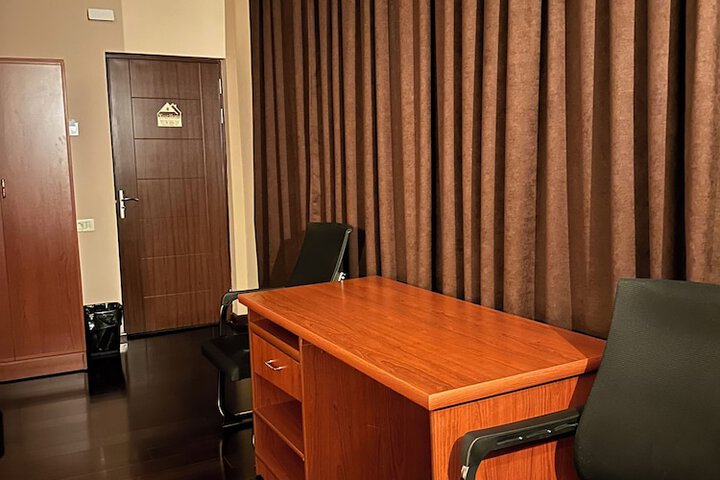 Room 17 of 31