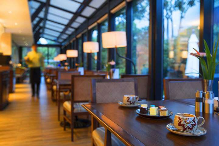 Dining Photos