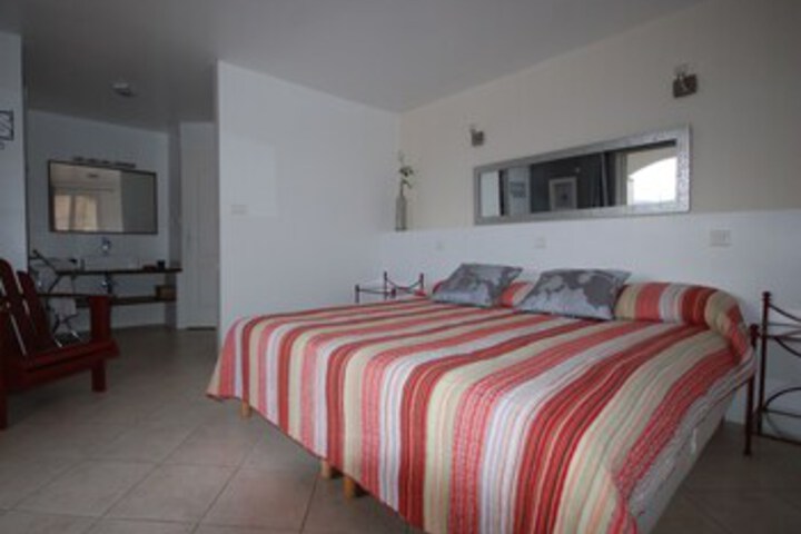 Room 32 of 55