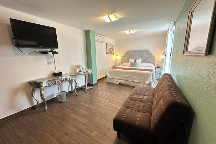 Room 10 of 75
