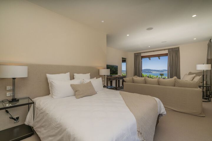 Room 5 of 20