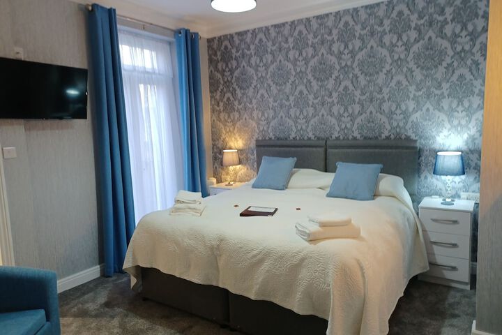 Room 10 of 48