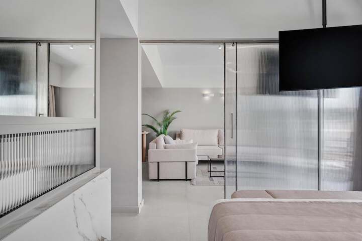 Room 57 of 190