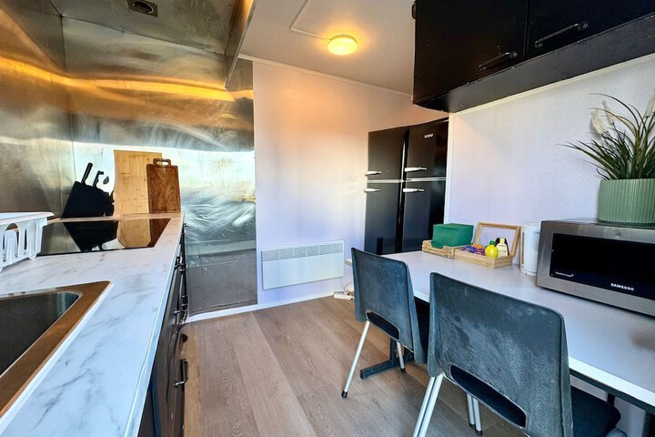 Room 12 of 23