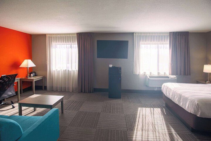 1 Double Bed Accessible (32 of 44)