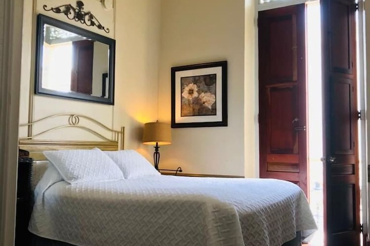Room 7 of 32