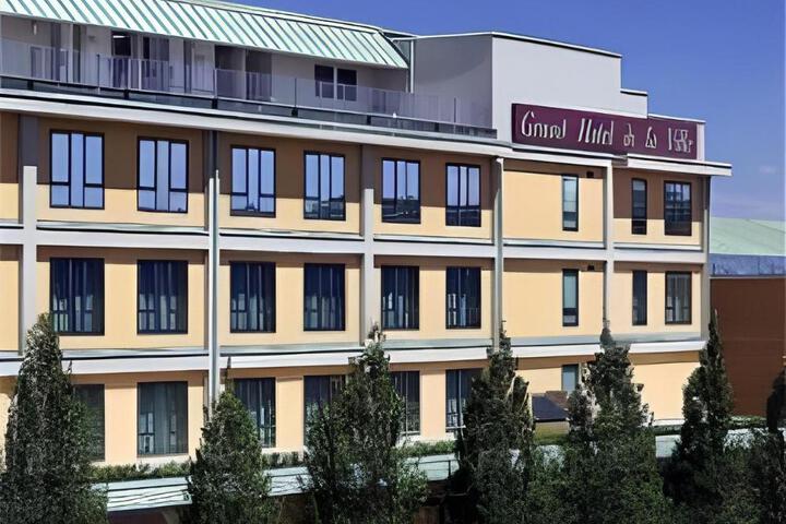Grand Hotel De La Ville