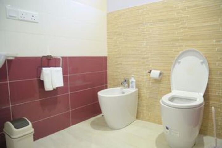 Room 6 of 37