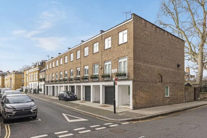 JOIVY Exclusive 3Br Home W / Terrace in Chelsea