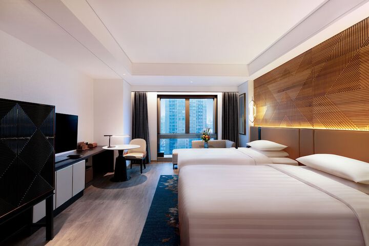 Room 10 of 40