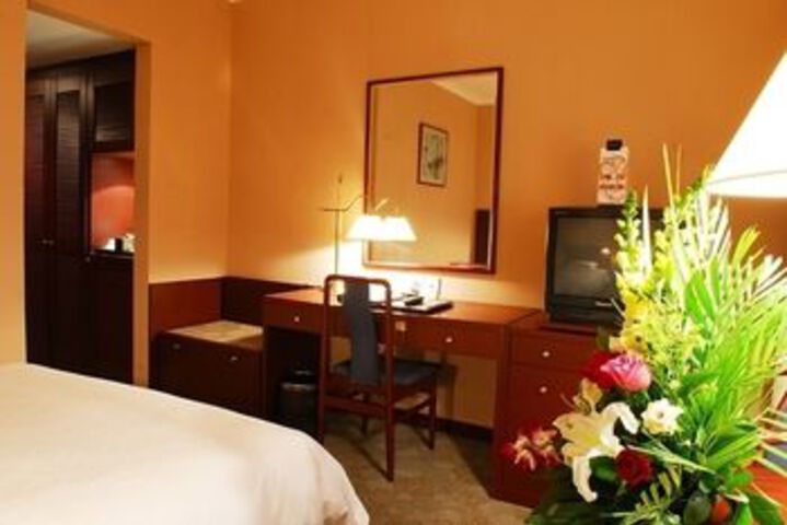 Room 53 of 91