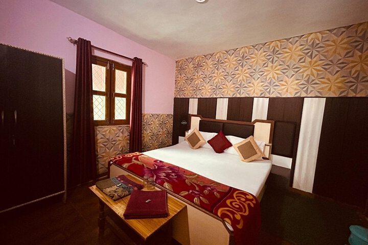 Room 12 of 31