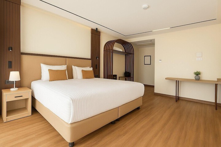 Room 6 of 16