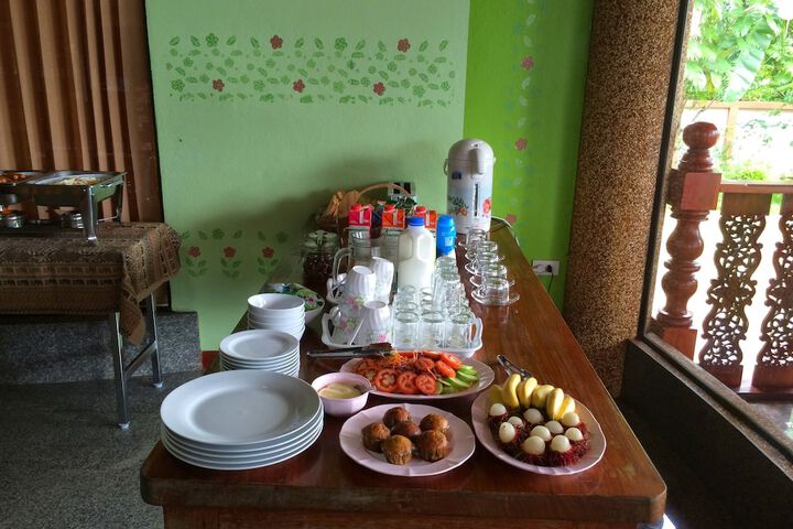 Dining 43 of 82
