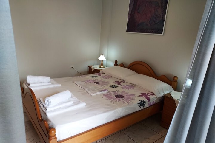 Room 27 of 192