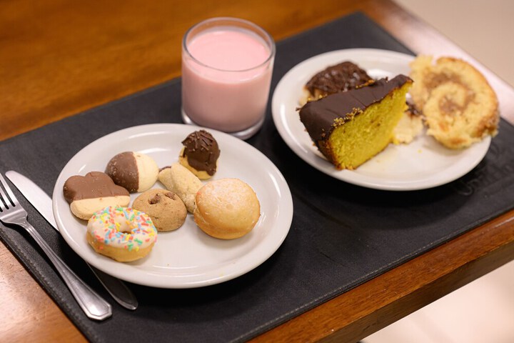 Breakfast/Coffee Service 29 of 36