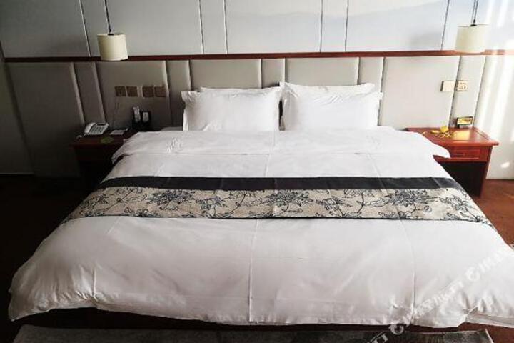 Xirui Hotel