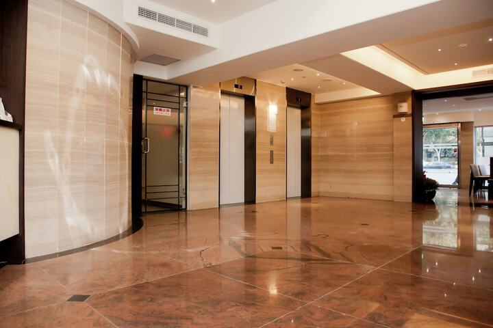 Hotel 2 of 95