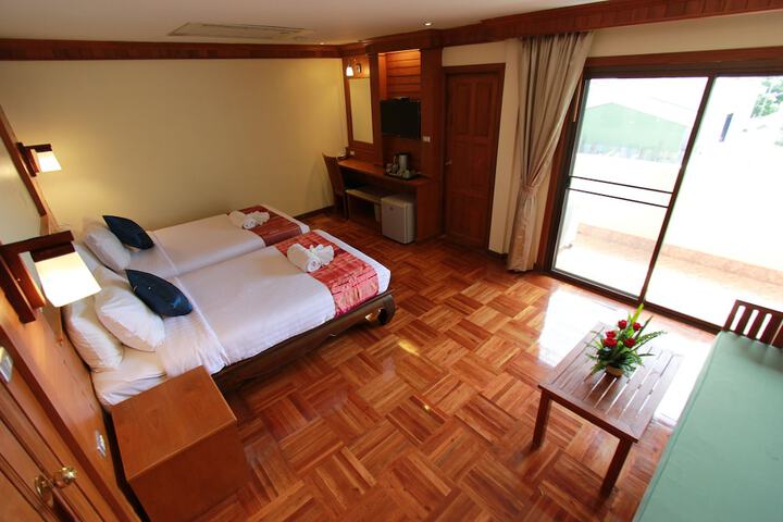 Room 16 of 35