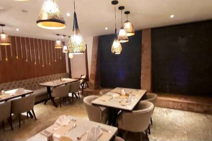 Dining 6 of 24