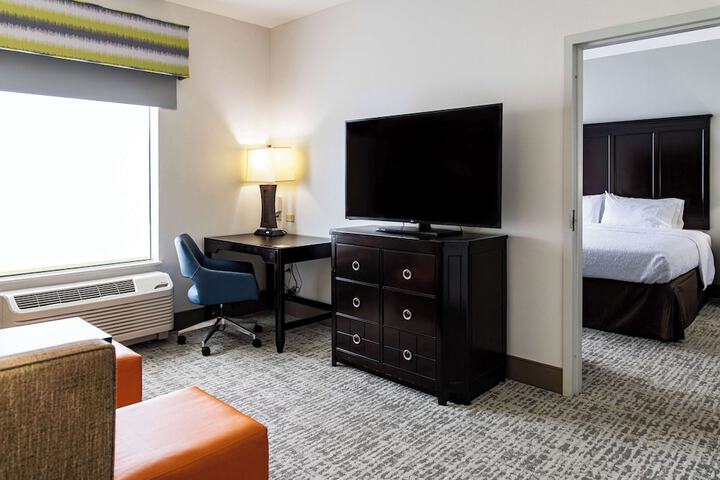 Room 34 of 94