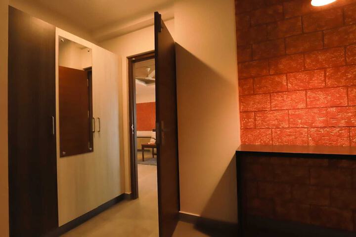 Room 29 of 53