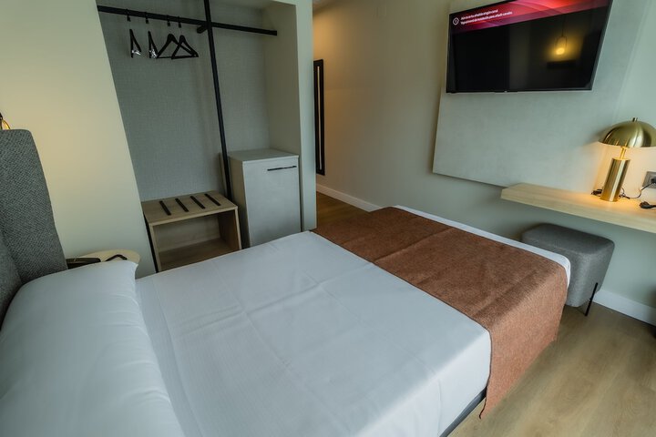 Room 48 of 132