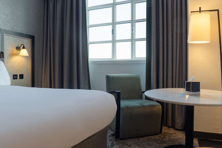 Room 50 of 192