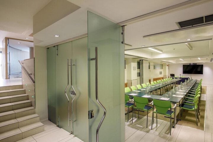 Business Center 172 of 188