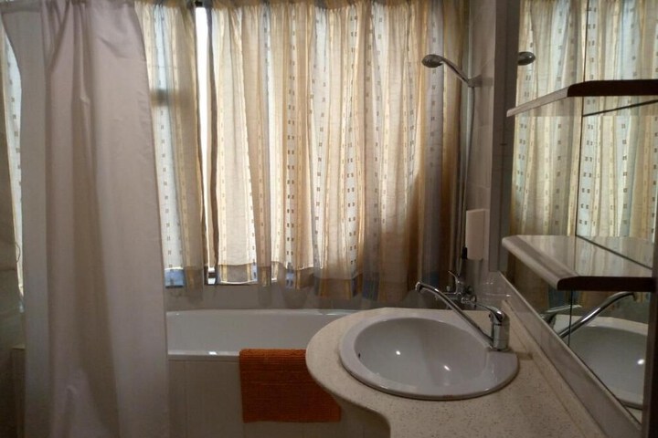 Room 45 of 64