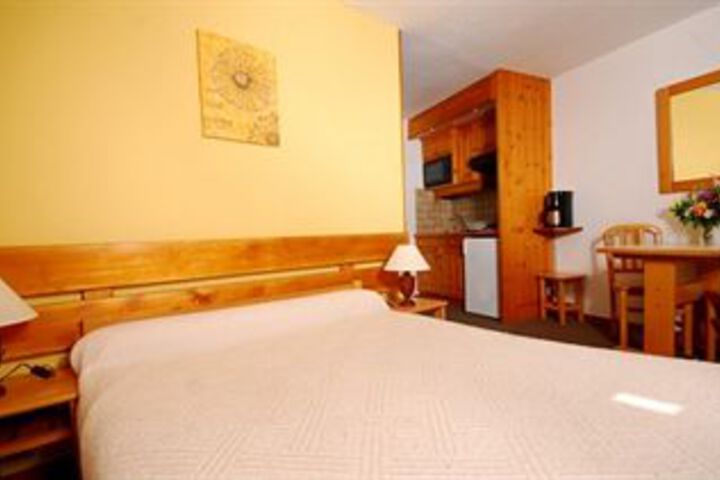Room 18 of 30