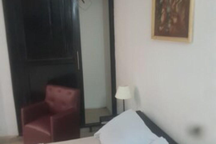 Room 7 of 40