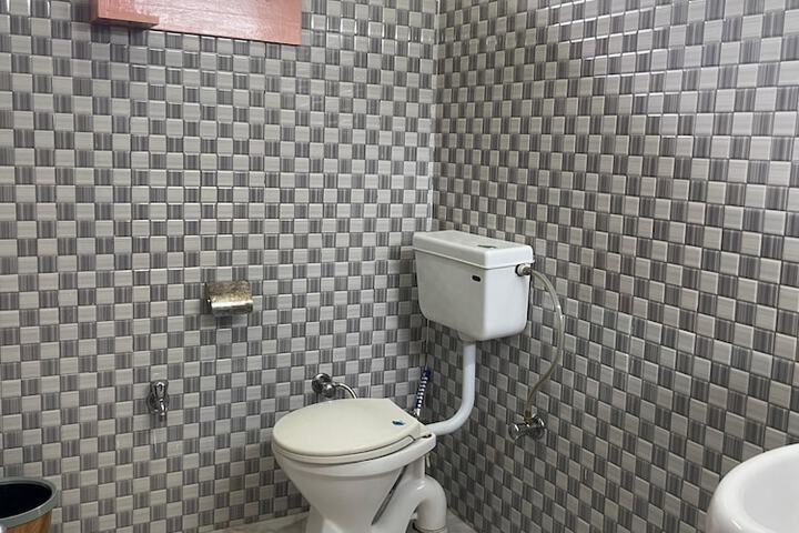 Room 29 of 34