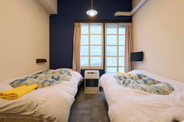 Room 47 of 93