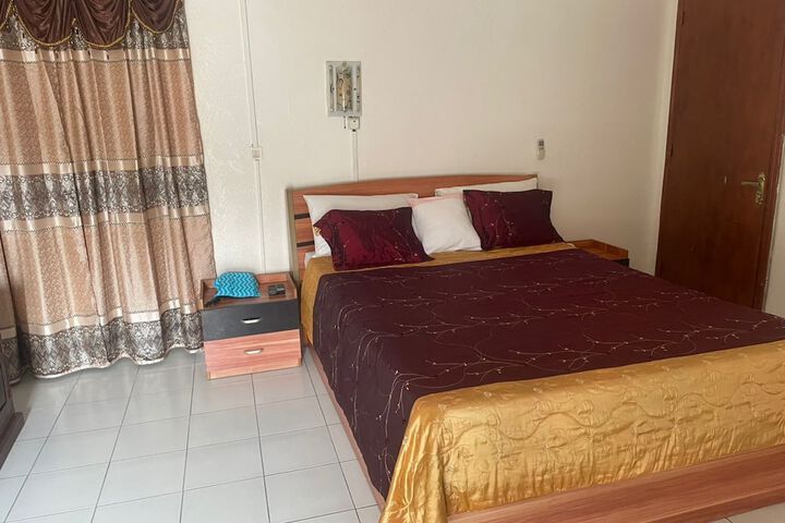 Room 3 of 27