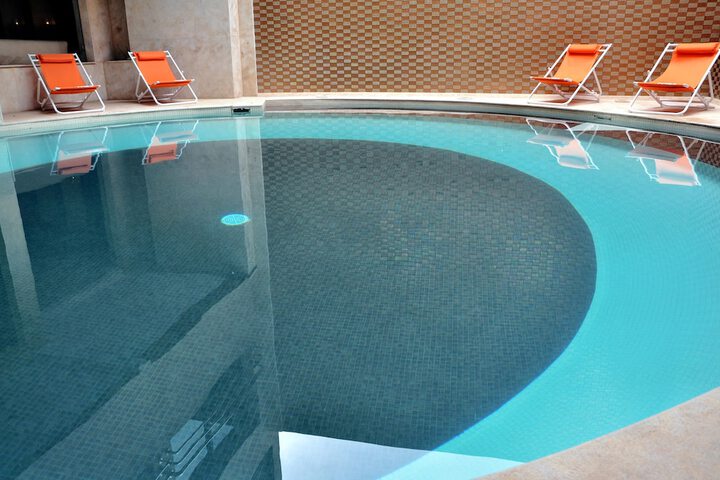 Pool Hotel