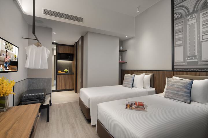 Room 12 of 51